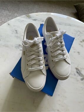 Keds women’s jump kick leather sneakers. Size 7